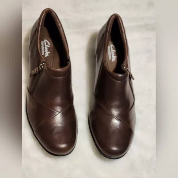 Clarks shoes for women size 10 - Picture 2 of 6
